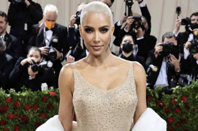 Kim Kardashian: Iconic Images That Define Hollywood Glamour
